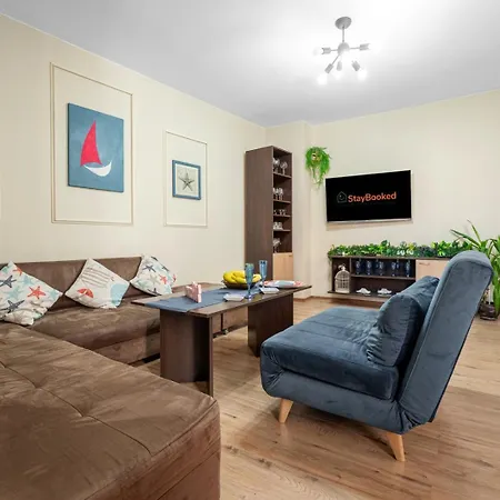 Apartment Spacious Family | Free Street Parking
