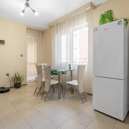 Spacious Family | Free Street Parking *